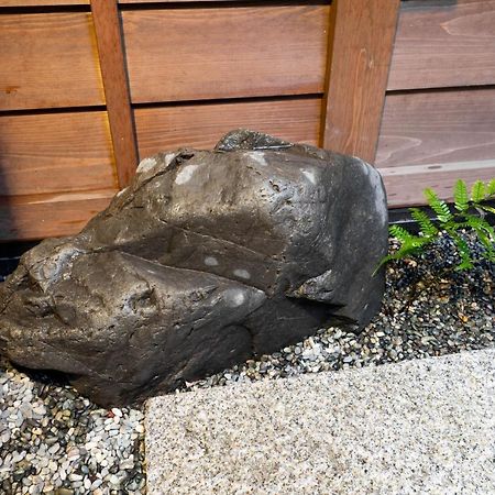Villa 祇園せいじ庵。お風呂が素敵な貸切京町家。Netflix見放題。 Kioto Exterior foto
